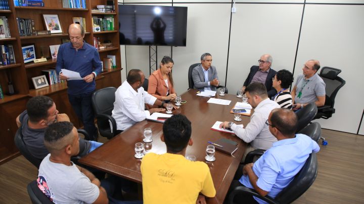 MPC-SE media diálogo entre pais e Seduc sobre transporte escolar na zona rural de Socorro